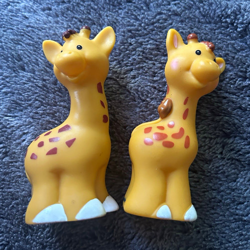 Little people giraffe - little,